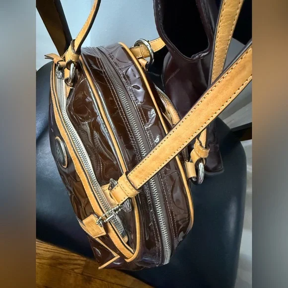 Coach patent leather Brown shoulder bag - Picture 6 of 10